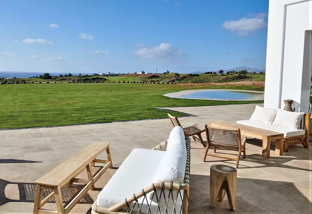 restaurante-la-honorable-terraza-lanzarote-golf_archipielago-gourmet